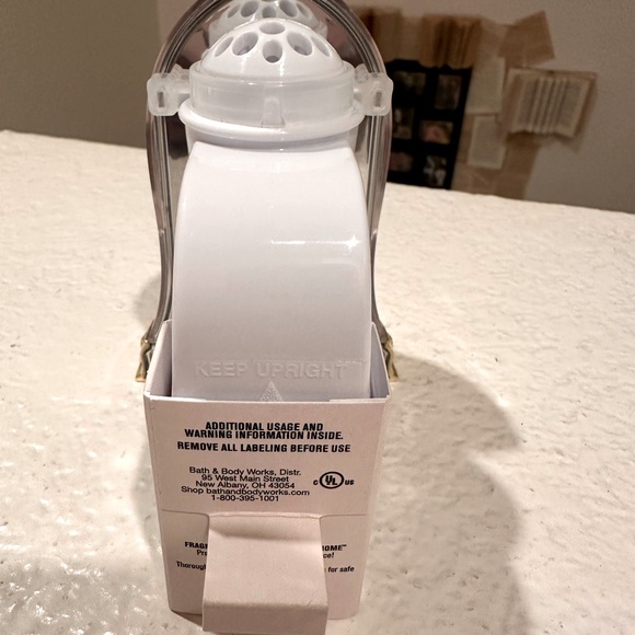 (DISNEY PRINCESS collection) Belle wallflowers nightlight. - Picture 3 of 4